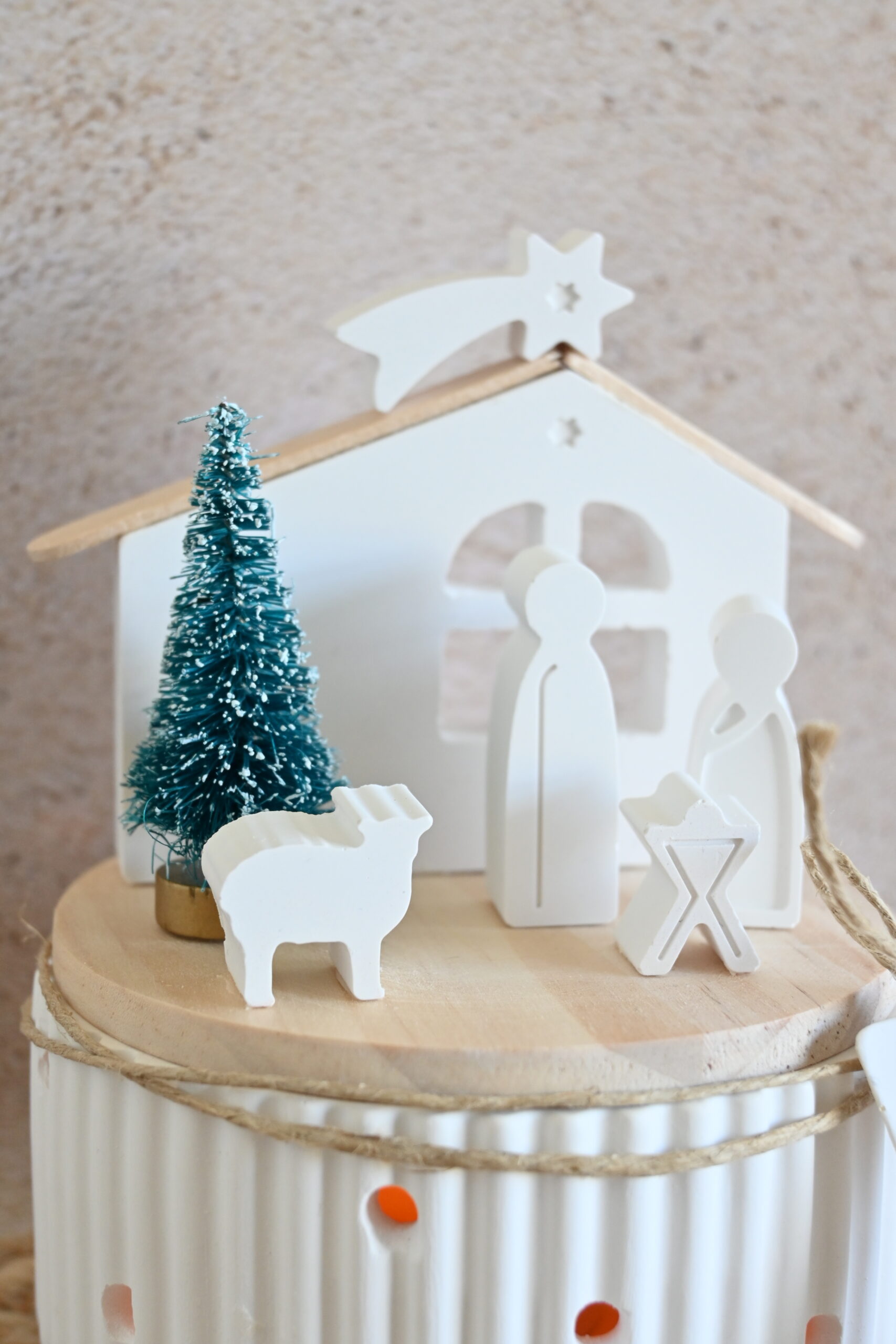 Geribbeld potje met mini-kerststal - Afbeelding 2